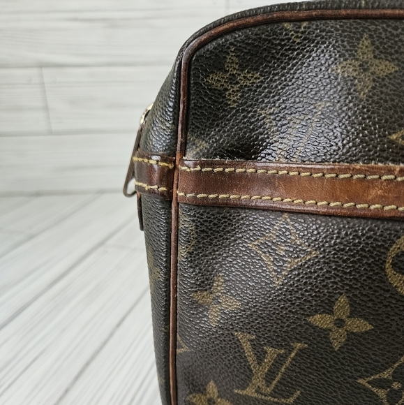 Louis Vuitton 1989 Compiege 23 Clutch Handbag in Monogram Canvas and Leather - Picture 9 of 15